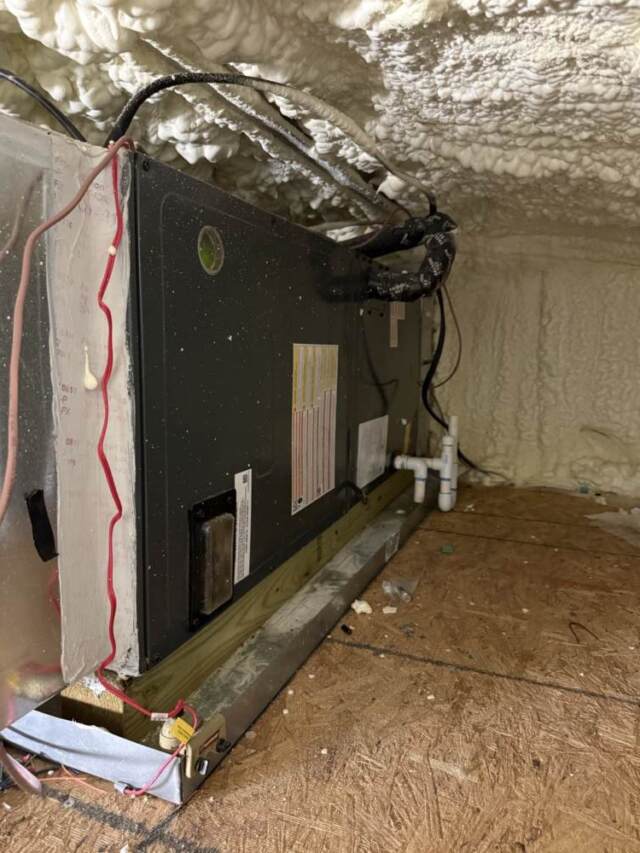 This is one of the units and the filter is on the back side of the unit