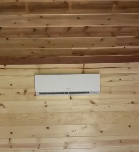 Indoor unit, very clean installation.