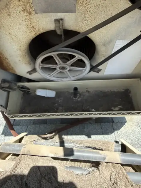 A look at the belt and pulley system